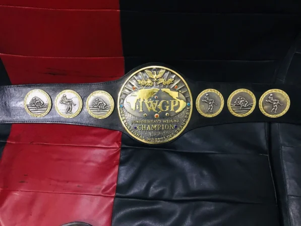 IWGP Junior Heavyweight champion casted belt full view 7 zinc plates leather