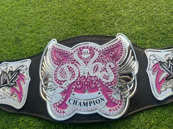 WWE Divas Women World Wrestling Championship Replica Belt with 4mm CNC HD plates, nickel-gold plating and genuine cowhide leather strap