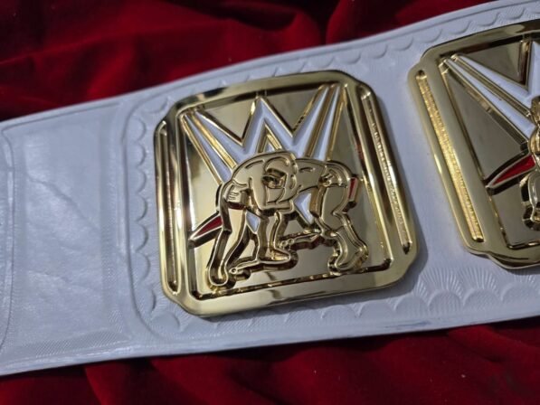 WWE Intercontinental Championship Belt side profile showing 6mm genuine cowhide leather strap thickness, 4mm zinc plate depth, and snap fasteners