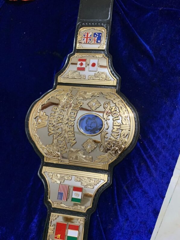 Hulk Hogan championship belt full 50 inch length display with genuine cowhide leather strap