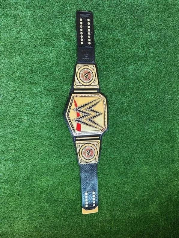 WWE Undisputed Championship Belt full layout showing complete 46-inch length with center plate, side plates, genuine leather strap, and gold finish